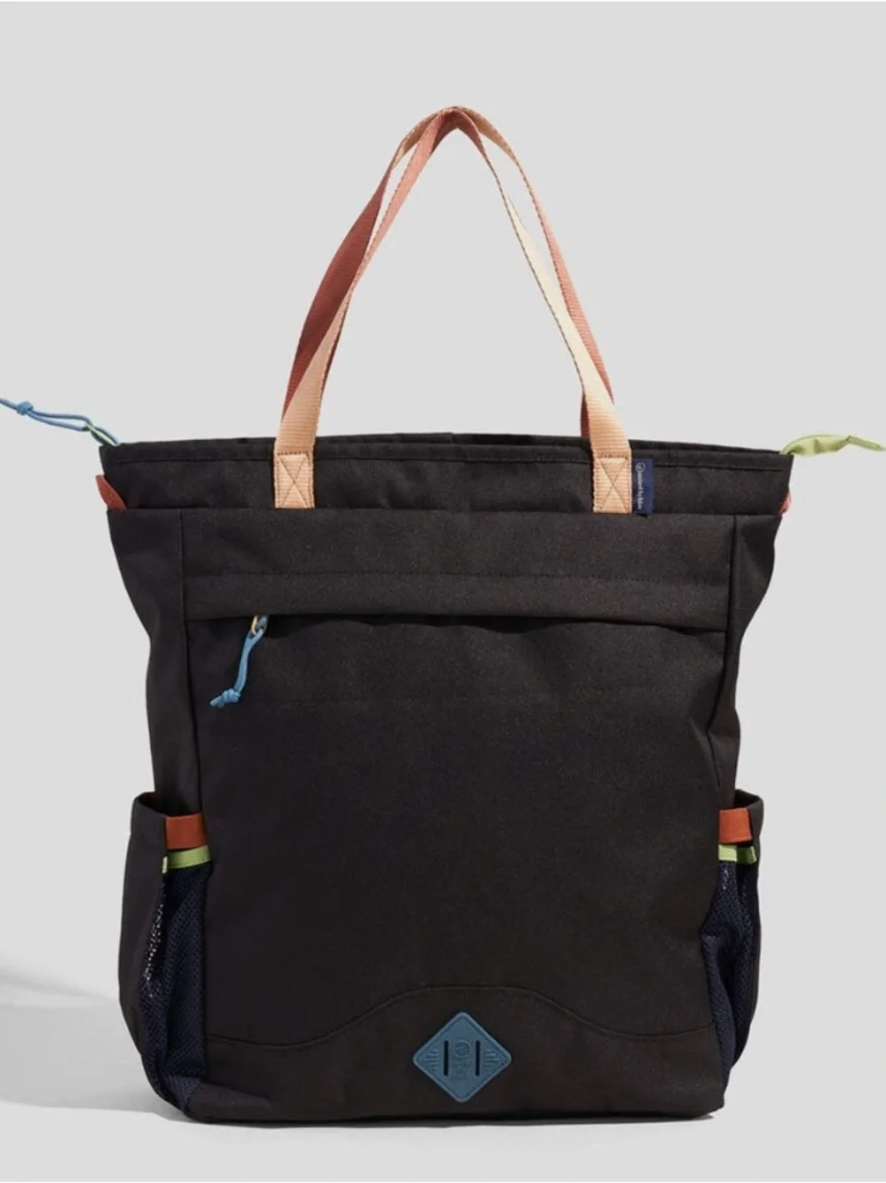 NWOT UNITED BY BLUE United By Blue - (R)evolution™ 25L Convertible Carryall